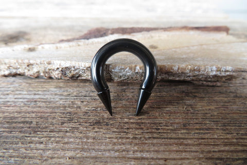 6G 8G 10G 12G Black IP Horseshoe Surgical Steel Spike Barbell Piercing 12G (2.0mm) 10G (2.5mm) 8G (3.0mm), 6G (4.0mm) Thick Septum